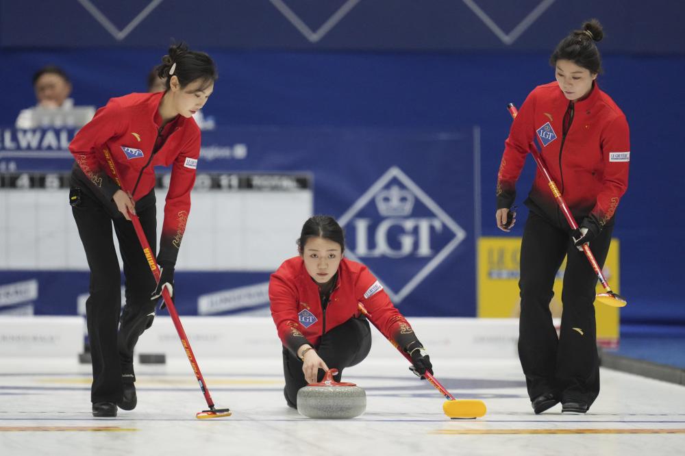 记者：孔蒂想回尤文，已经与基耶利尼进行初步接触