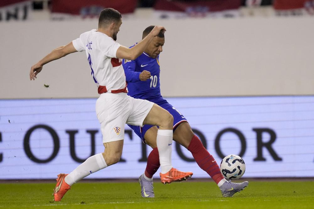 南美国家队历史射手榜全新发布！梅西114球领跑，效率仅次内马尔位居第二